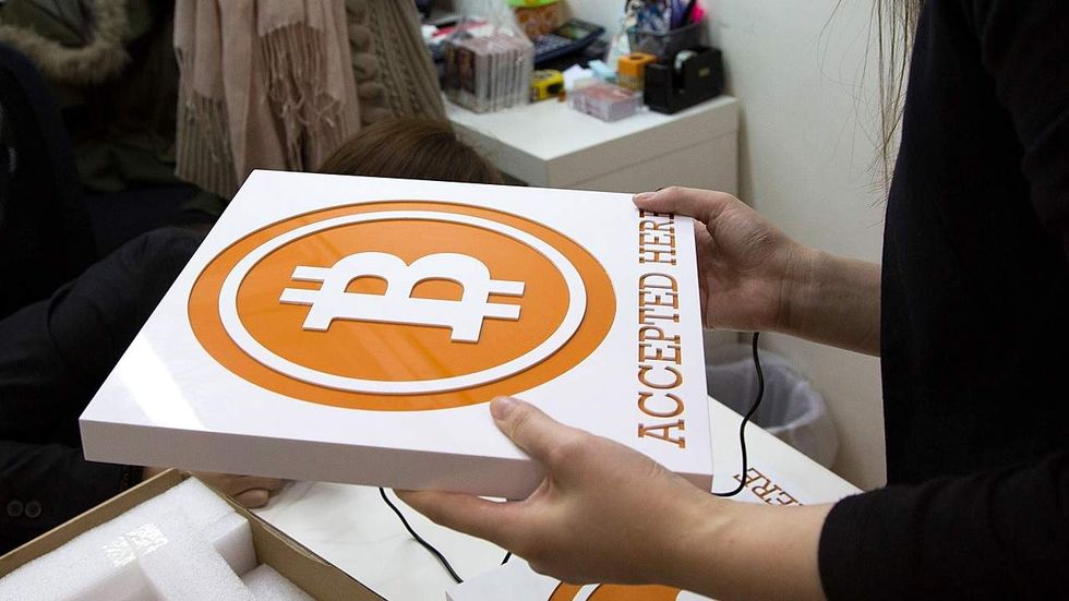 Listen: Is Amazon preparing to accept bitcoin? This decision hints at ‘yes’