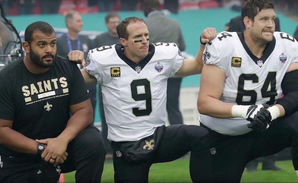 Navy vet declines award at New Orleans game over kneeling NFL players — and Saints fire right back