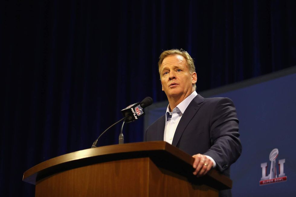 Report: Kneeling protests spark a war among NFL owners against Roger Goodell