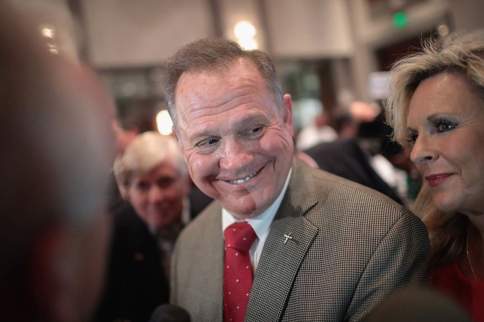 Report: Senate candidate Roy Moore sought sexual encounter with a 14-year-old girl when he was 32