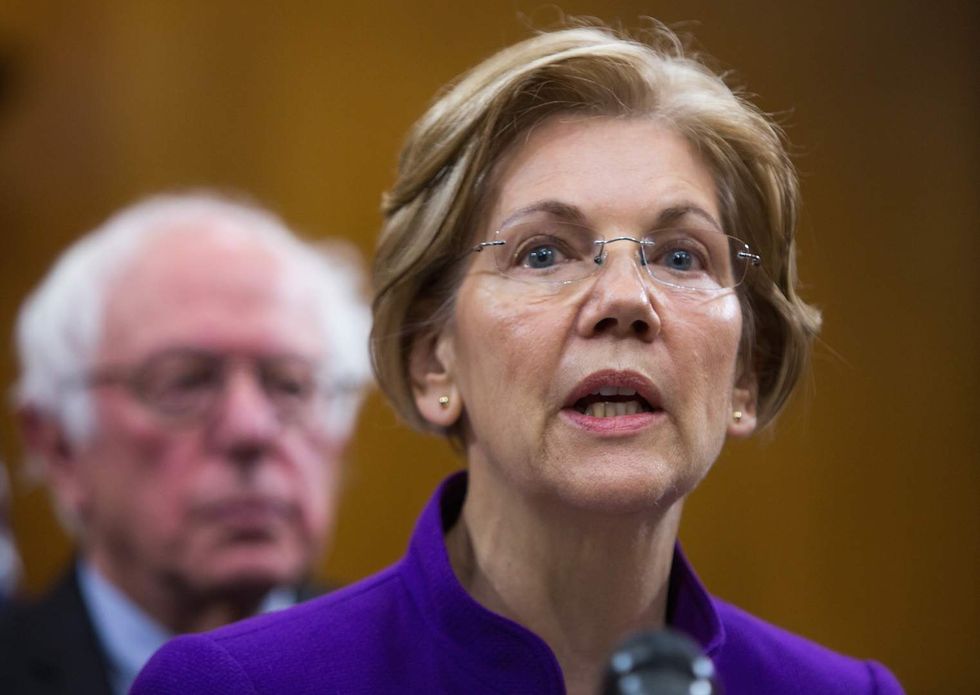 Elizabeth Warren is so upset about Trump calling her 'Pocahontas' that she's fundraising off it