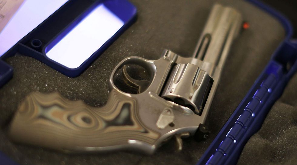 Hawaii police order medical marijuana users to 'voluntarily surrender' guns and ammo