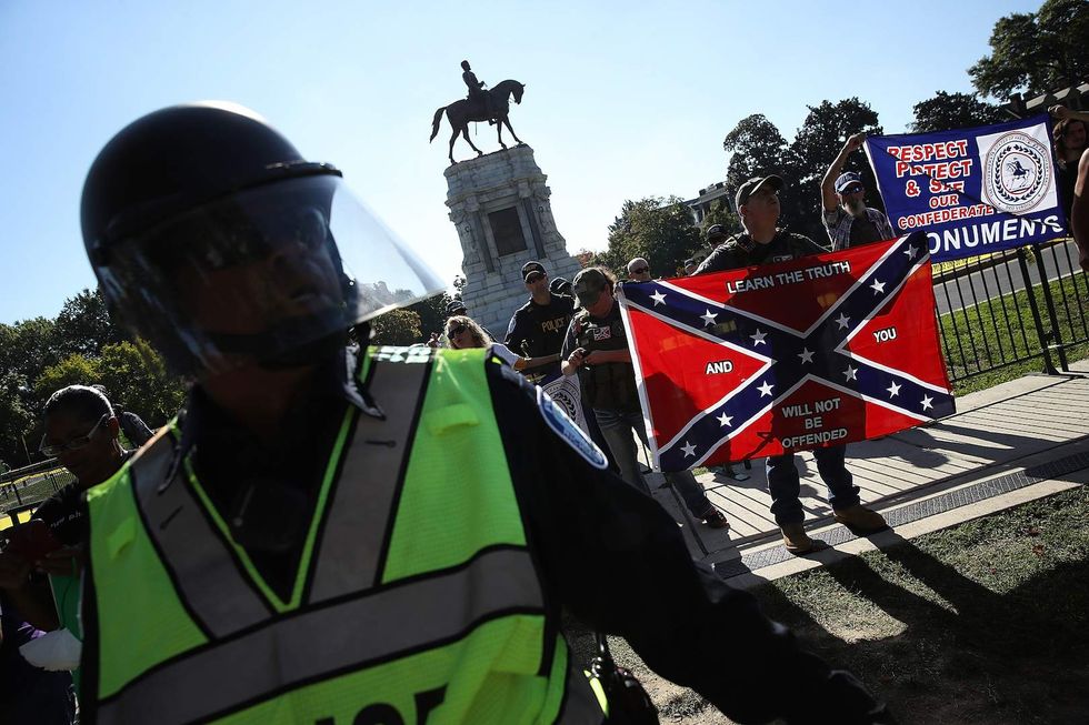 Gun rights group threatens legal action against Virginia governor over gun ban at Lee Monument