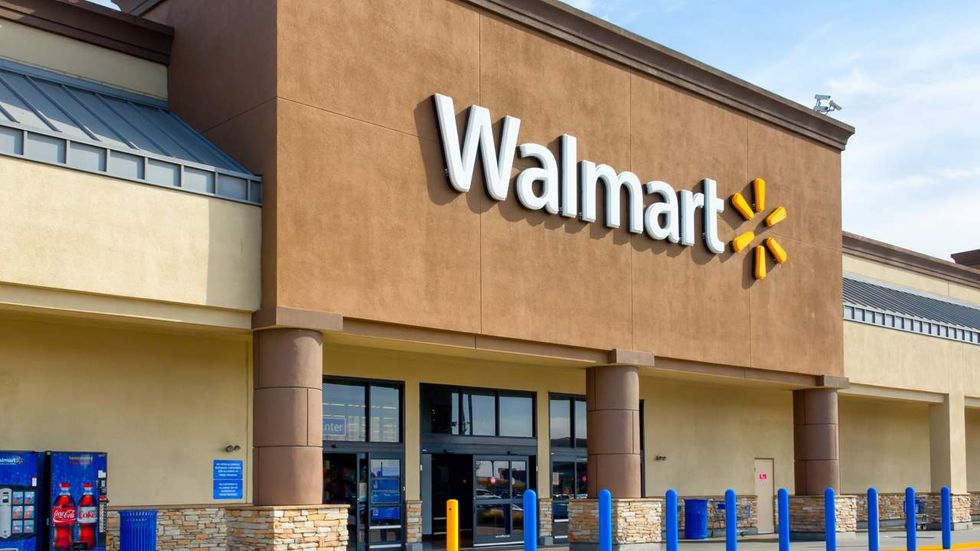 Walmart pulls controversial T-shirt promoting death by hanging for journalists