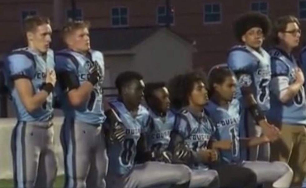 HS football players who took knee during anthem called 'heroes,' get standing ovation at ceremony