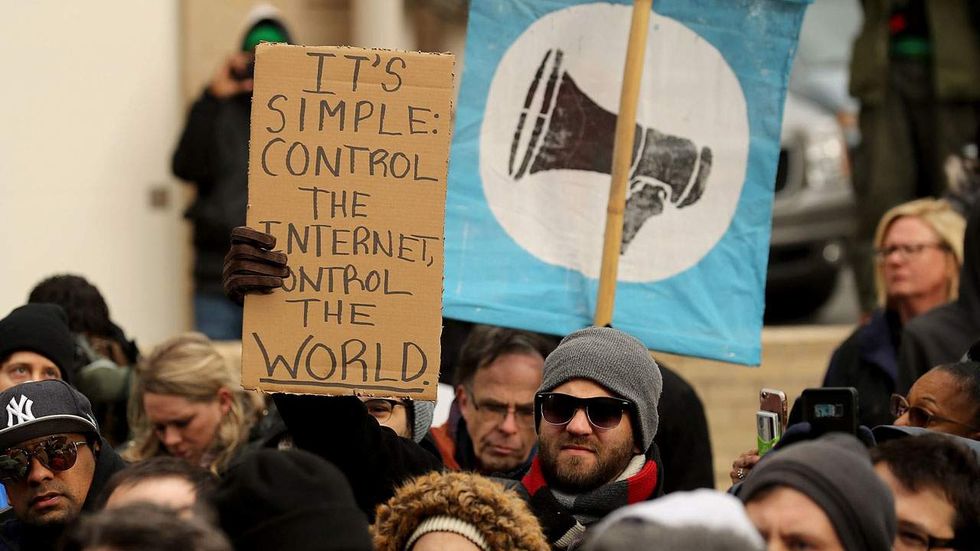 FCC receives bomb threat during net neutrality repeal hearing