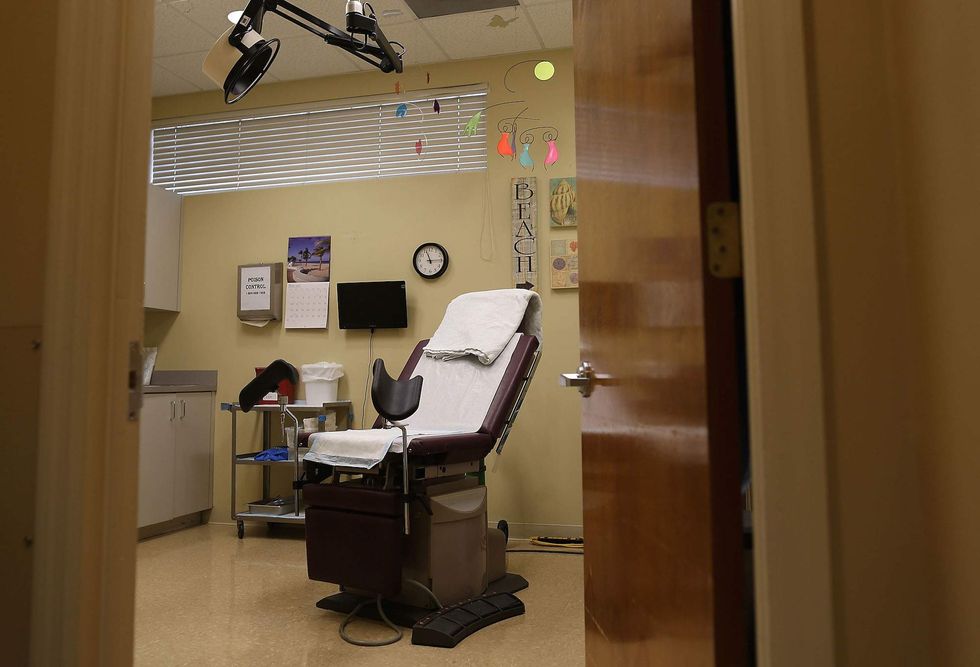 Judge declares government must allow two teenage illegal immigrants to get abortions
