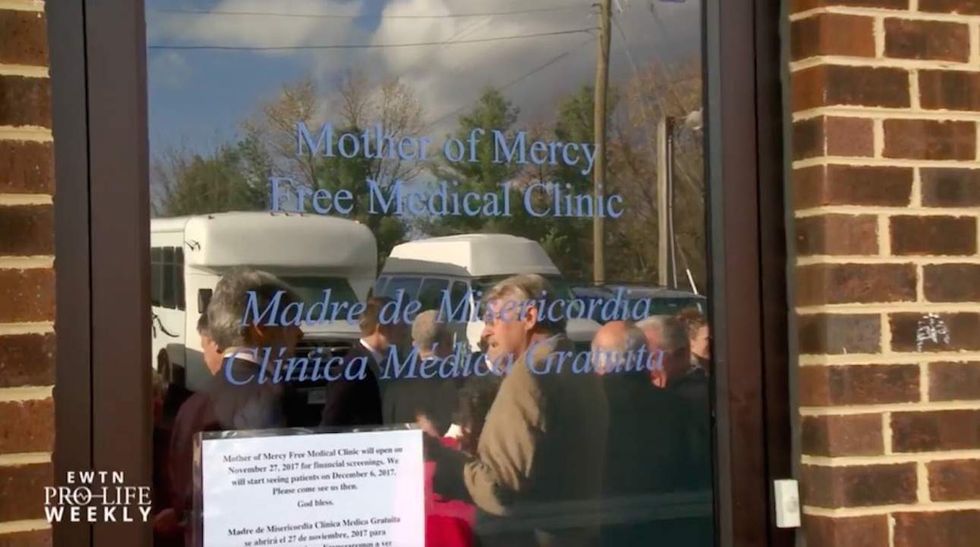 Watch: Pro-lifers transform Virginia abortion facility into free medical clinic for the poor