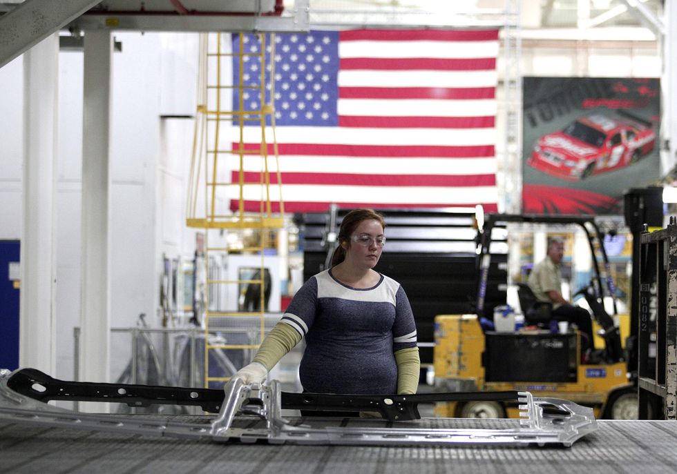 Report predicts that by 2032, another country will surpass the US as the world's largest economy