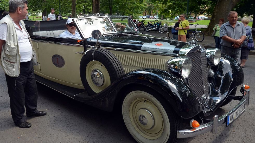 Listen: Hitler’s 1939 Mercedes-Benz up for auction