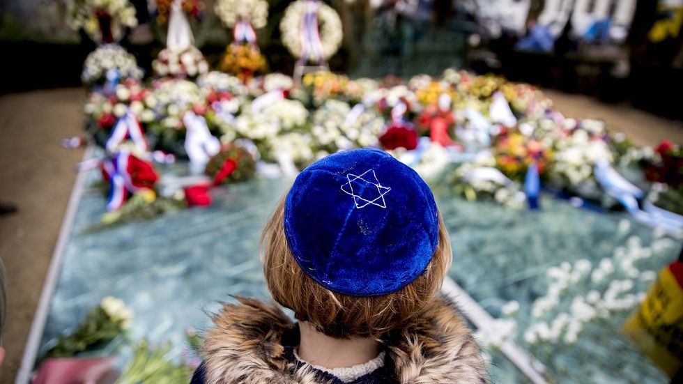 The latest from Israel: Millions say 'We remember' the Holocaust