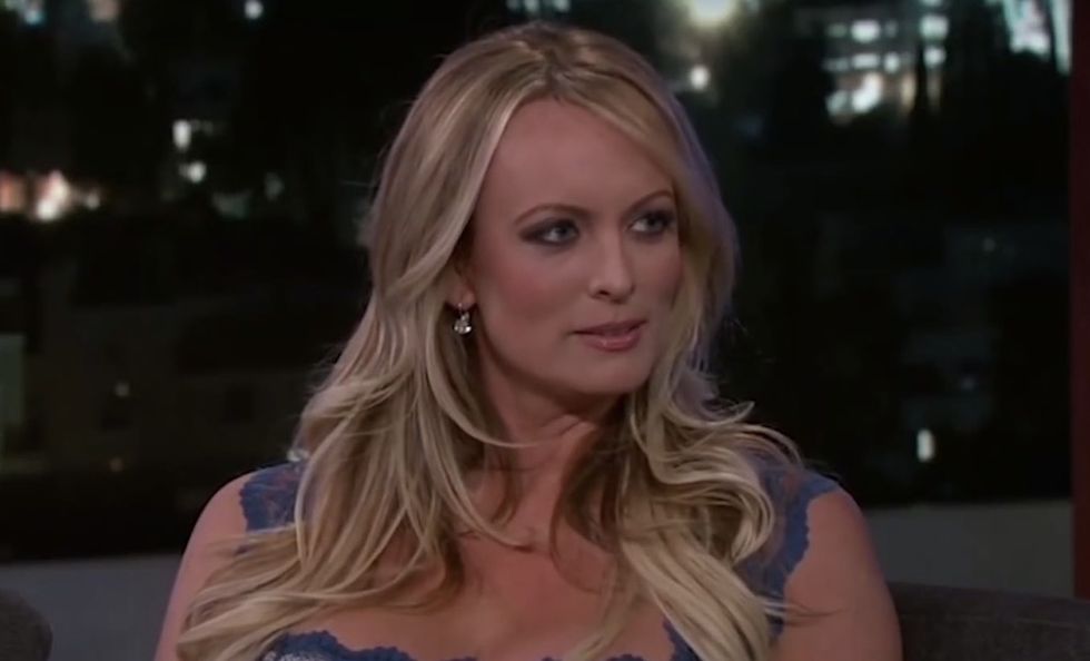 New signed statement from Stormy Daniels denies alleged affair with Trump. But is it her signature?