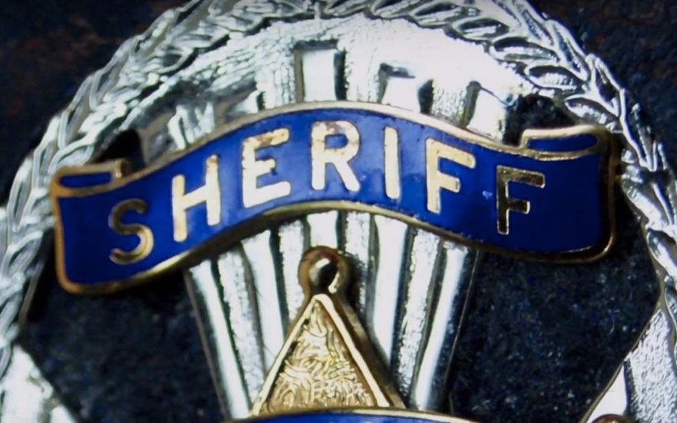Sheriff's office warns citizens it will shut down their social media access. Reaction is very swift.