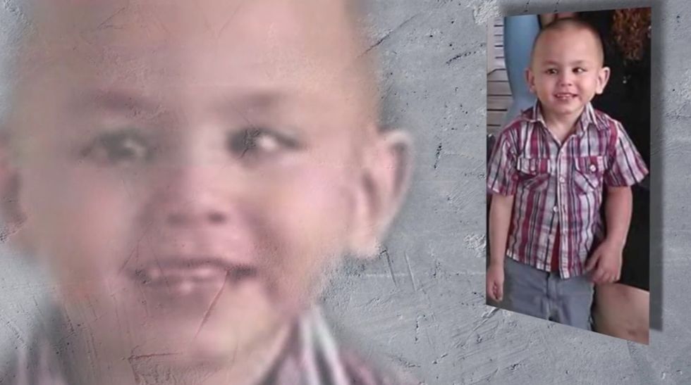 Social worker allegedly took food stamps as a bribe to 'look the other way.' Now a child is dead.