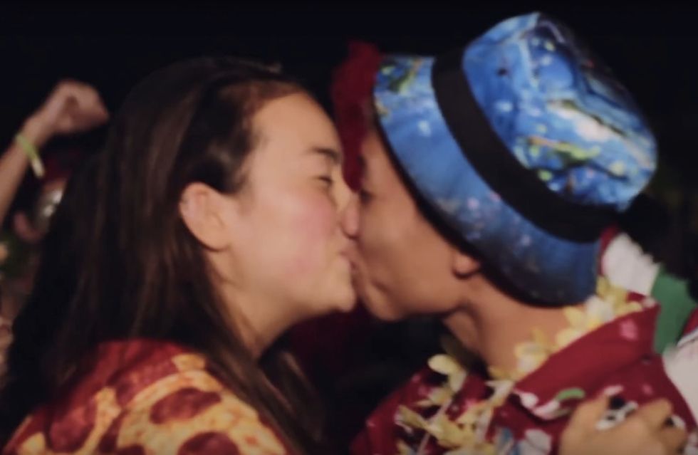 Kissing tradition scaled back at elite college as #MeToo movement takes off: 'Vibe is shifting