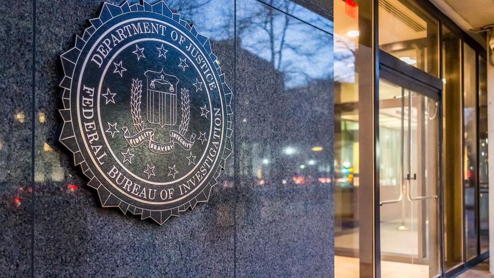 FBI agent pens op-ed saying he's leaving agency over 'relentless' bureau criticisms and attacks