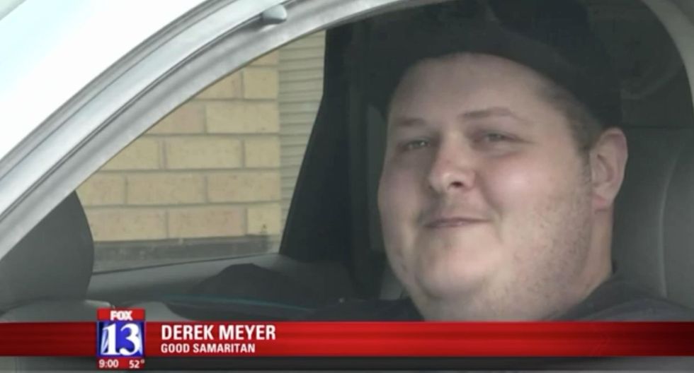 Man repeatedly punches police officer in face — then good Samaritan with concealed weapon steps in