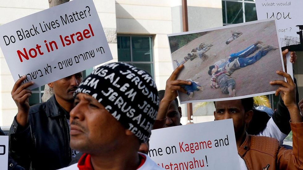 Listen: African asylum-seekers in Israel are notified of first round of deportations