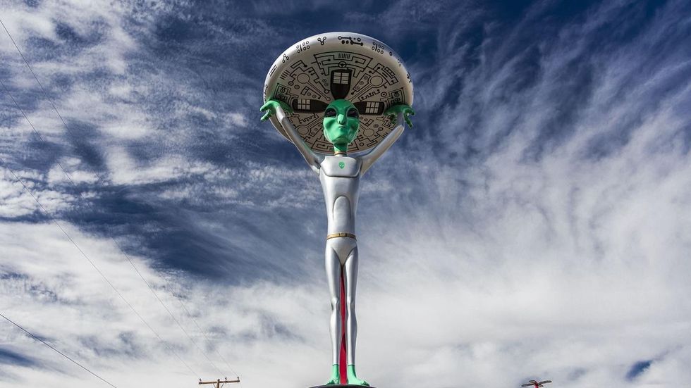 Rabbi Lapin: 'A baffled martian scrutinizes America these past 110 years