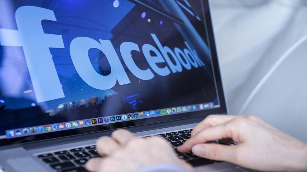 Listen: BuzzFeed writer: Why can’t Google, Facebook get a grip on fake news?