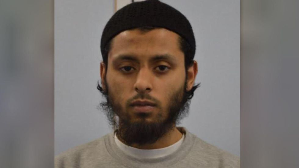 London teacher showed students beheading videos, tried to recruit them as jihadis