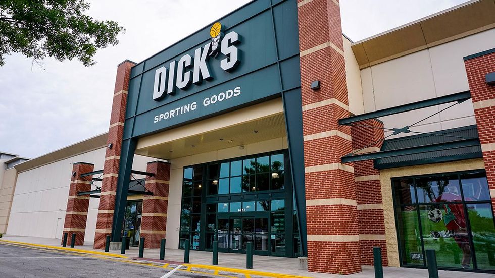 Two employees resign over Dick's Sporting Goods decision stop selling 'assault-style weapons