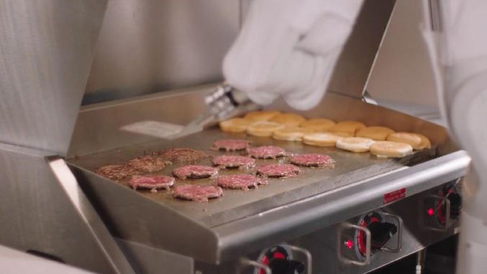Burger-flipping robot makes debut at California fast food chain