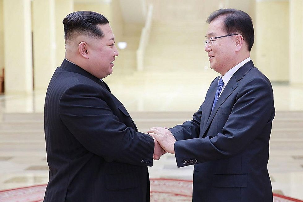 Kim Jong Un meets with South Korean delegation in pursuit of reunification