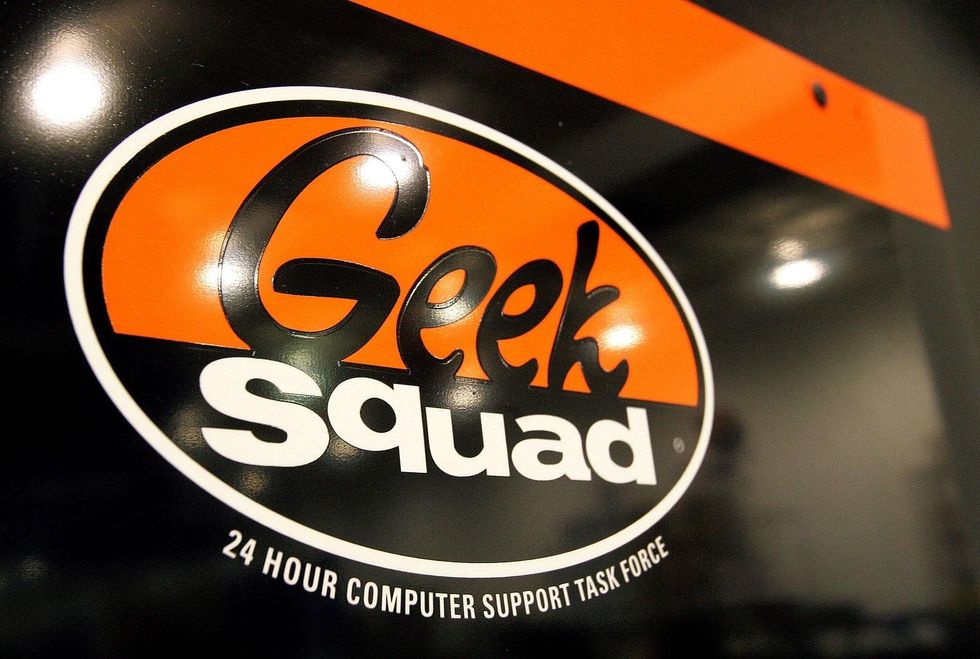 FBI hired Geek Squad techs to spy on Best Buy customers