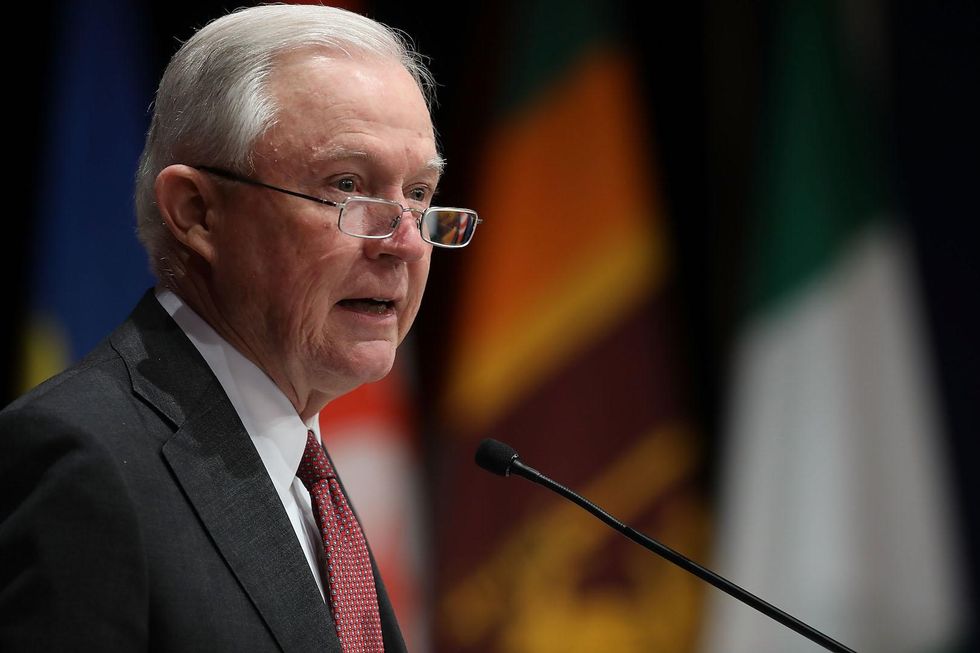 Illegal immigrant accused of killing Kate Steinle accuses federal gov't of 'vindictive prosecution