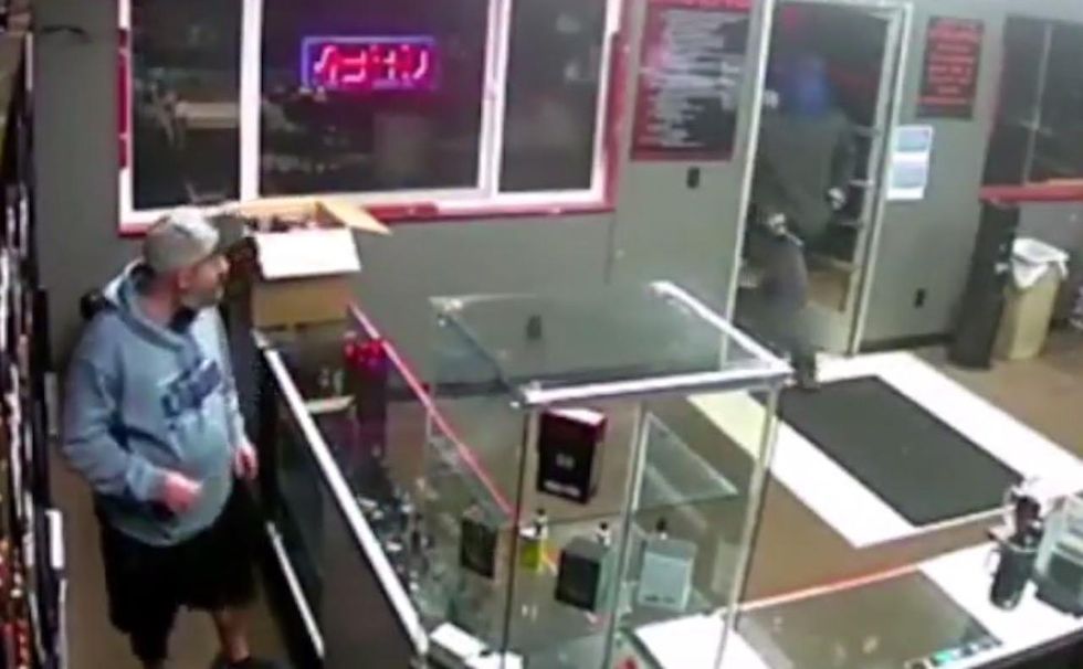 Wanna f*** with me, dude?': Knife-wielding man tries robbing store, but owner isn't about to cave