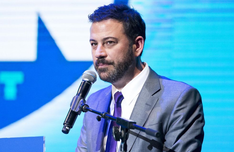 After heated Twitter war with Sean Hannity, Jimmy Kimmel apologizes