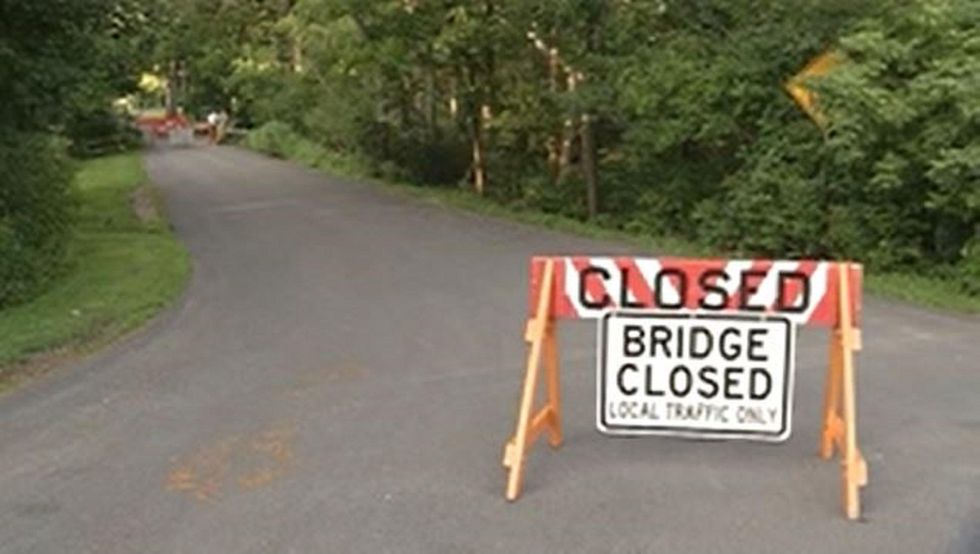 Mississippi governor orders over 100 bridges closed in the state after letter from feds
