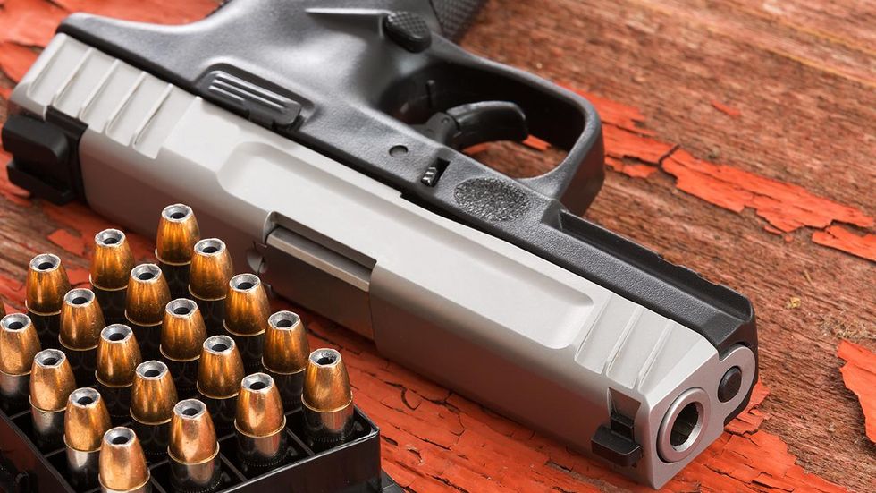 Dallas restaurant receives death threats for placing gun control message on receipts