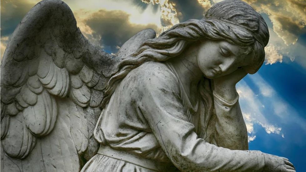 Rabbi Lapin: People who see themselves as angels instead of animals live better