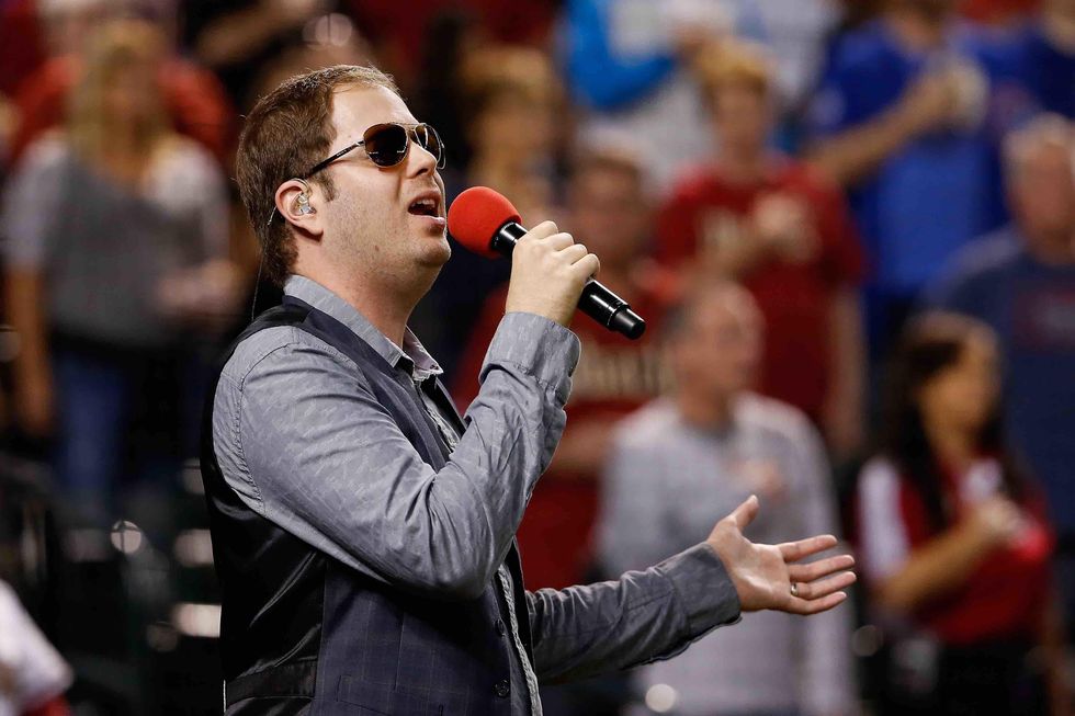 American Idol' star turns to faith to win life-threatening battle