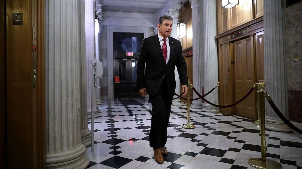 WV-Sen: Democratic incumbent Joe Manchin's campaign releases poll showing him ahead by 8 points