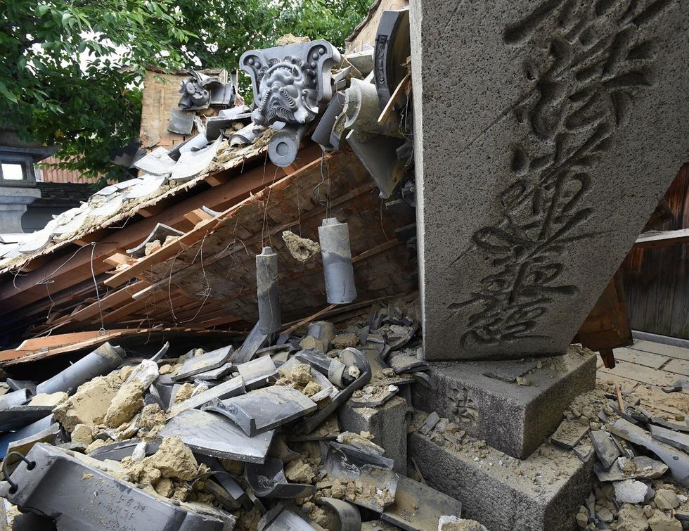 6.1 magnitude earthquake shakes Japan; hundreds injured