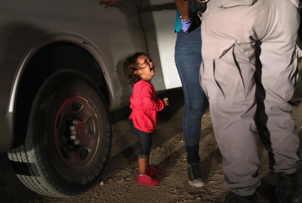 Facebook fundraiser peddling 'fake news' photo of crying Honduran girl raises insane amount of money