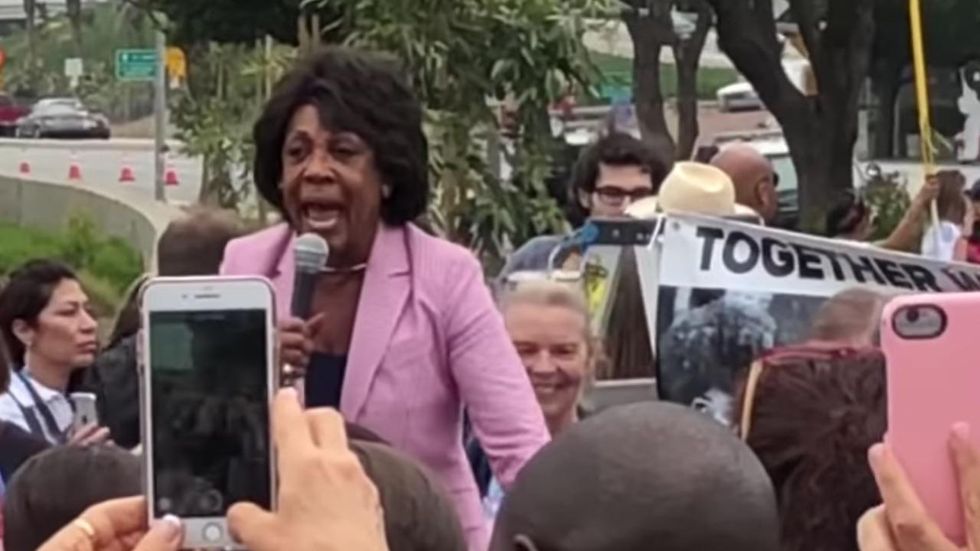 Nancy Pelosi admonishes Maxine Waters for urging harassment of Trump administration officials