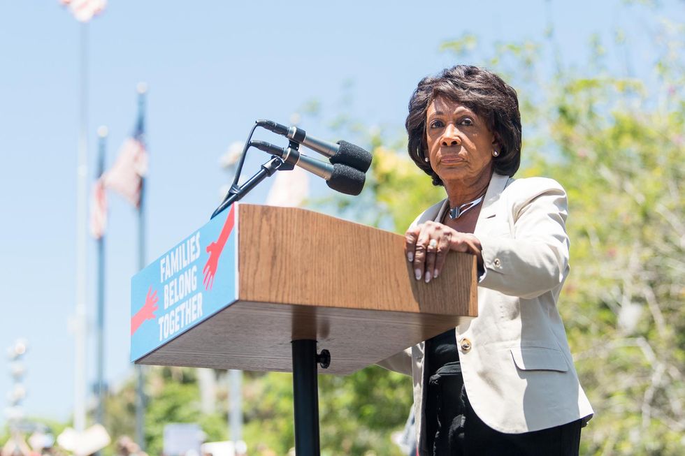 Maxine Waters responds to criticism over call to publicly harass Trump Cabinet: 'Shoot straight