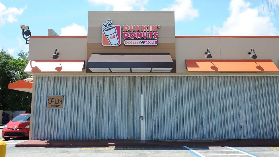 Dunkin’ Donuts takes swift action after employee refuses to serve police officer
