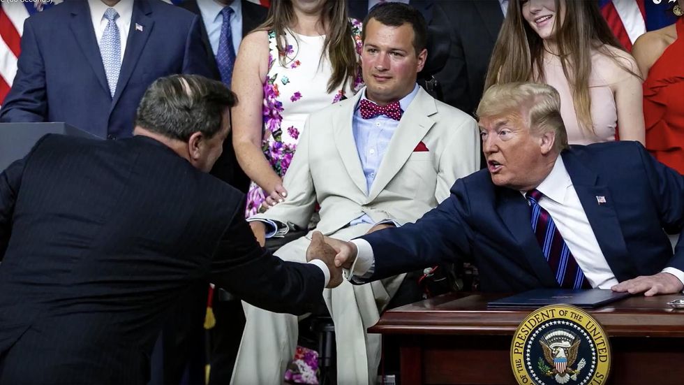 IN-Sen: Dem. Sen. Joe Donnelly leans on praise from President Donald Trump in new campaign ad