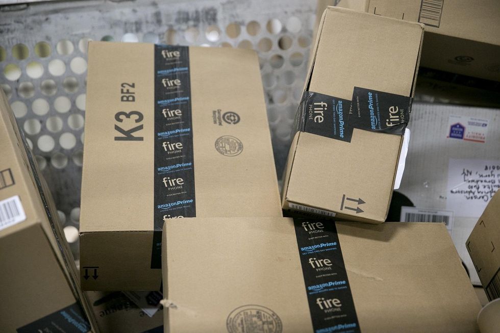 Trump attacks Amazon for Washington Post article, threatens its use of the US Postal Service