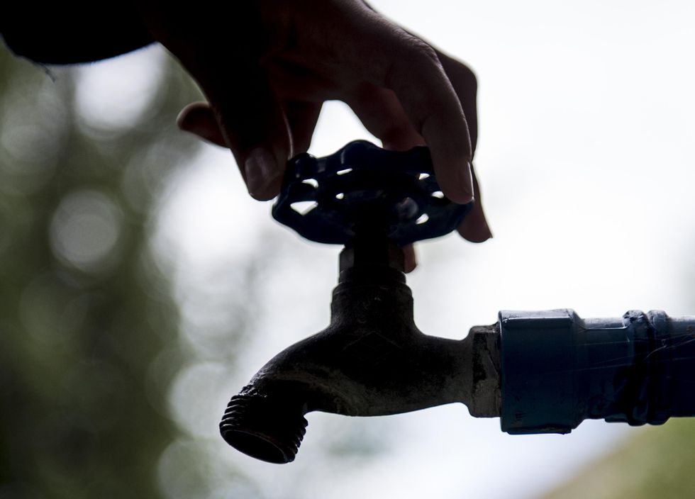 200 Texas residents affected by lack of water during brutal heat — now state is investigating