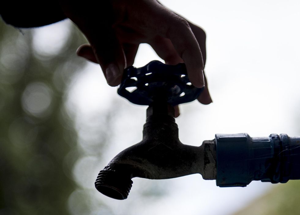 200 Texas residents affected by lack of water during brutal heat — now state is investigating