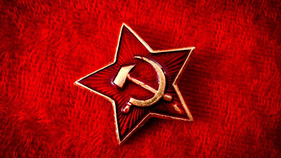 Colorado billboard uses Soviet-era hammer and sickle in GOP logo as jab at Russia-Trump controversy