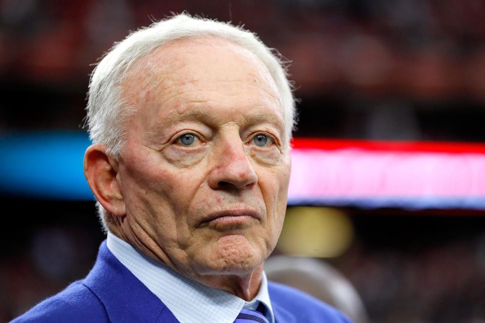 NFL silences owner who said he'd force players to stand for the national anthem
