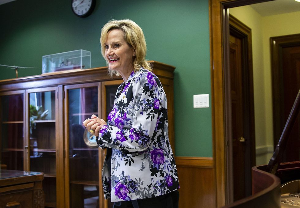 MS-Sen: McDaniel supporters jeer Sen. Hyde-Smith, attack her past as a Democrat