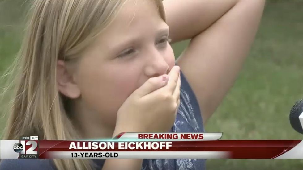 Attacker goes after four young girls in attempted kidnapping, quickly finds he's no match for them